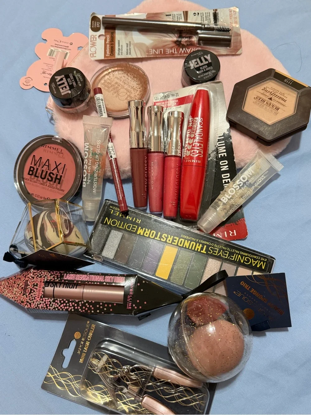 Rimmel London Lip & Cheek Set with Pink and Red Shades